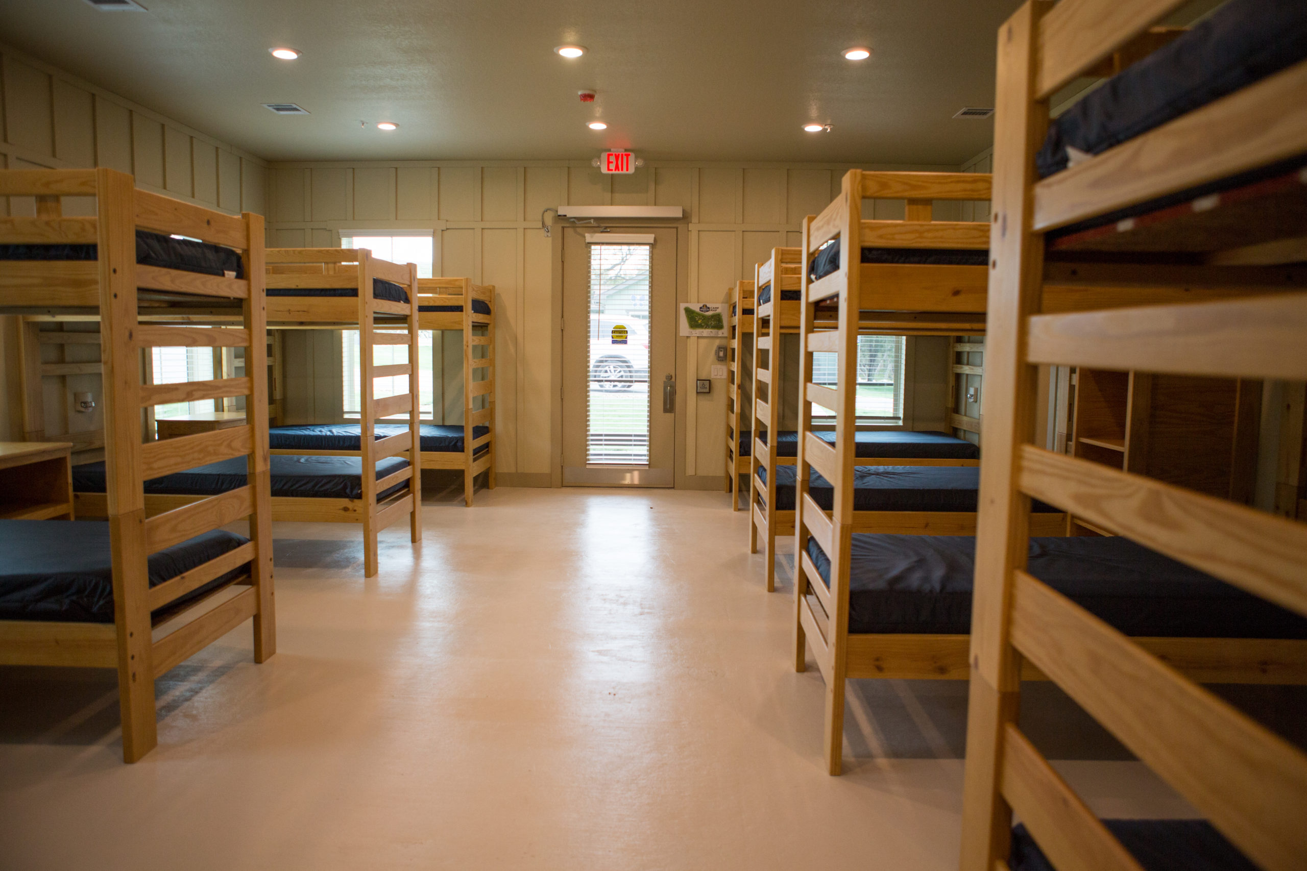 small-cabin-interior-bunks-scaled